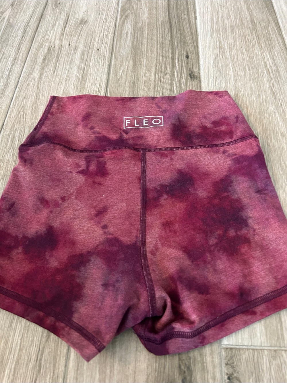 Fleo Women's High-Rise Bike Shorts in Burgundy Tie-Dye